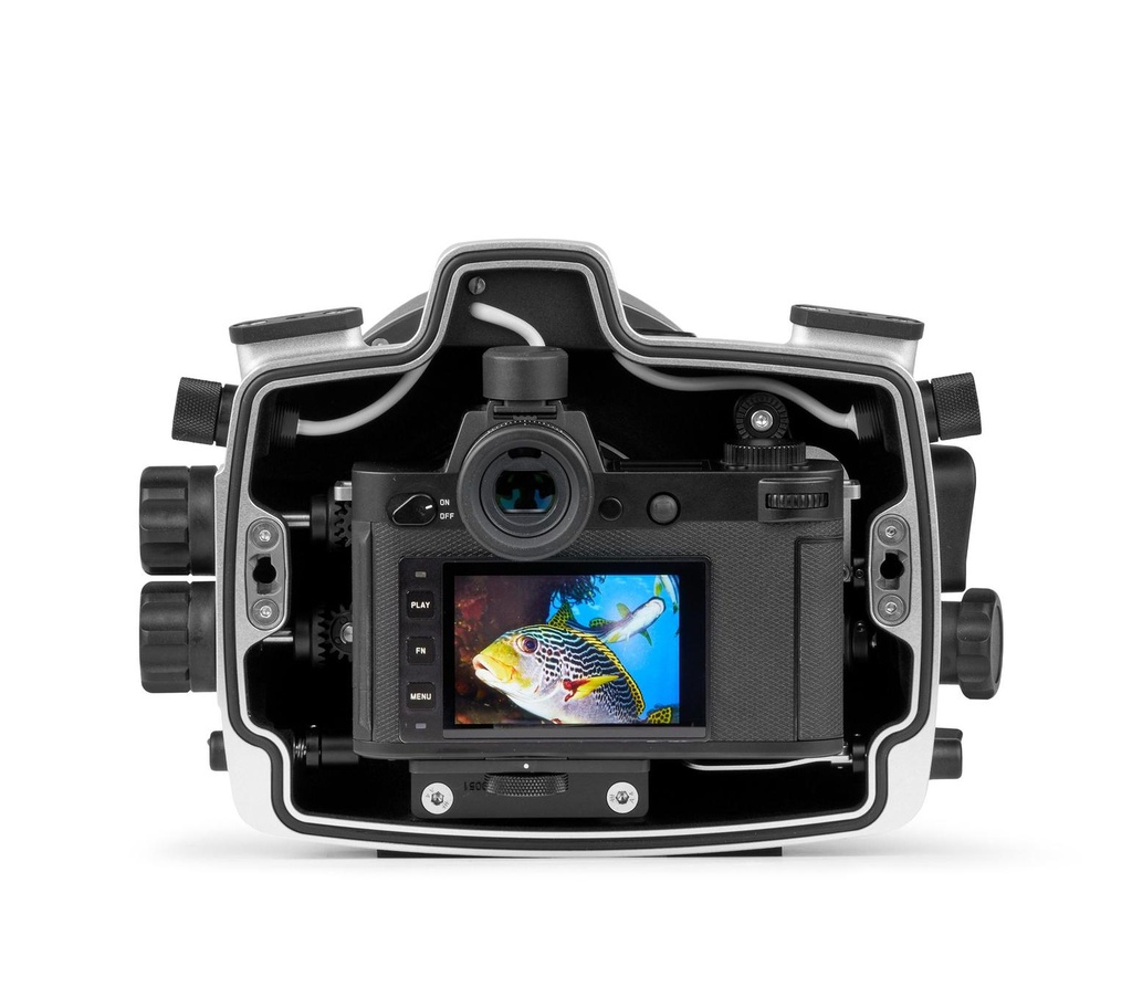 seacam-gehaeuse-leica-sl2-innen-mit-kamera.jpg