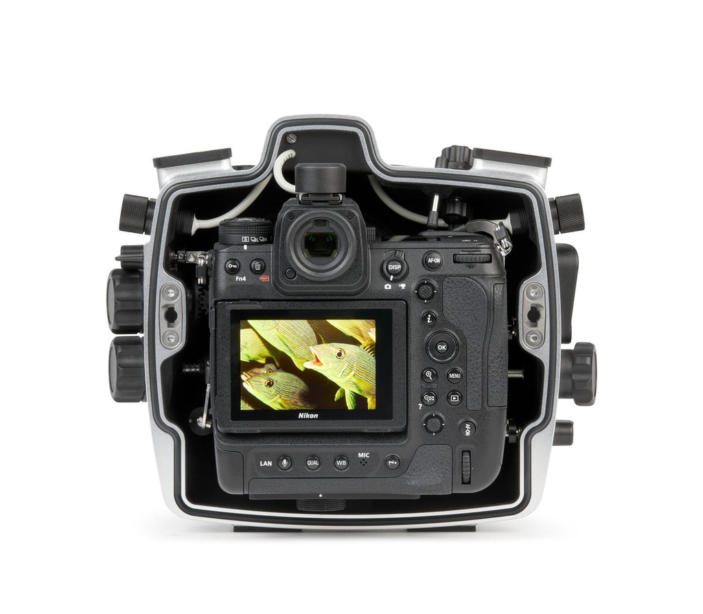 seacam-gehaeuse-nikon-z9-innen-mit-kamera.jpg